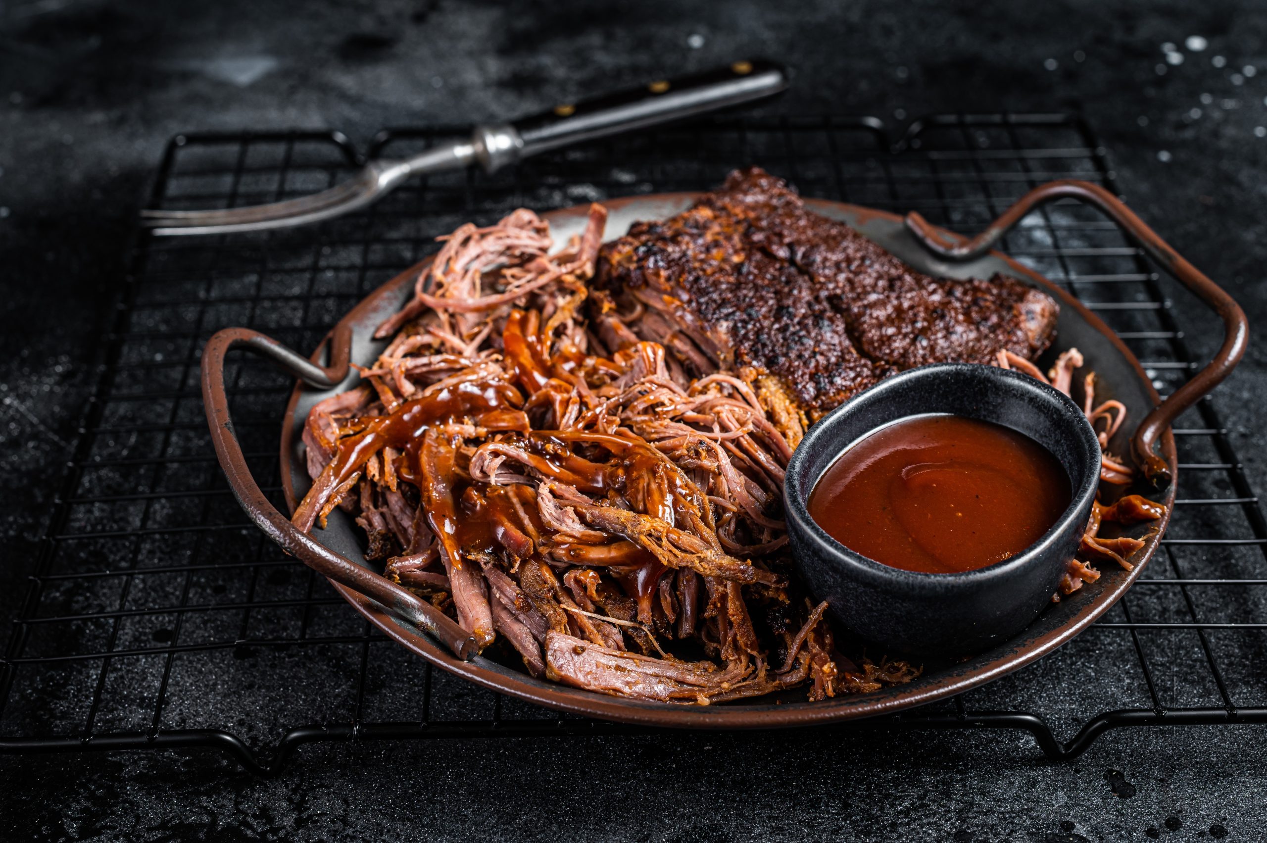 Slow,Cooked,Pulled,Beef,,Traditional,Meat,Rubbed,With,Spices,And How to Barbecue the Perfect Steak Every Time
