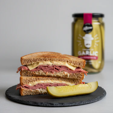 Dillicious STRAIGHT UP Garlic Pickle - Halves 675g - Image 2